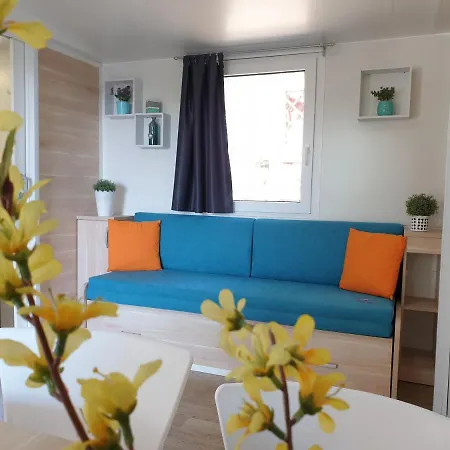 Mobile Blue Class Iv Holiday park 4*