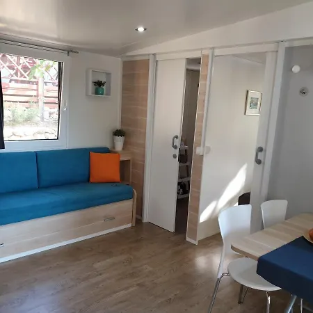 Mobile Blue Class Iv Holiday park 4*